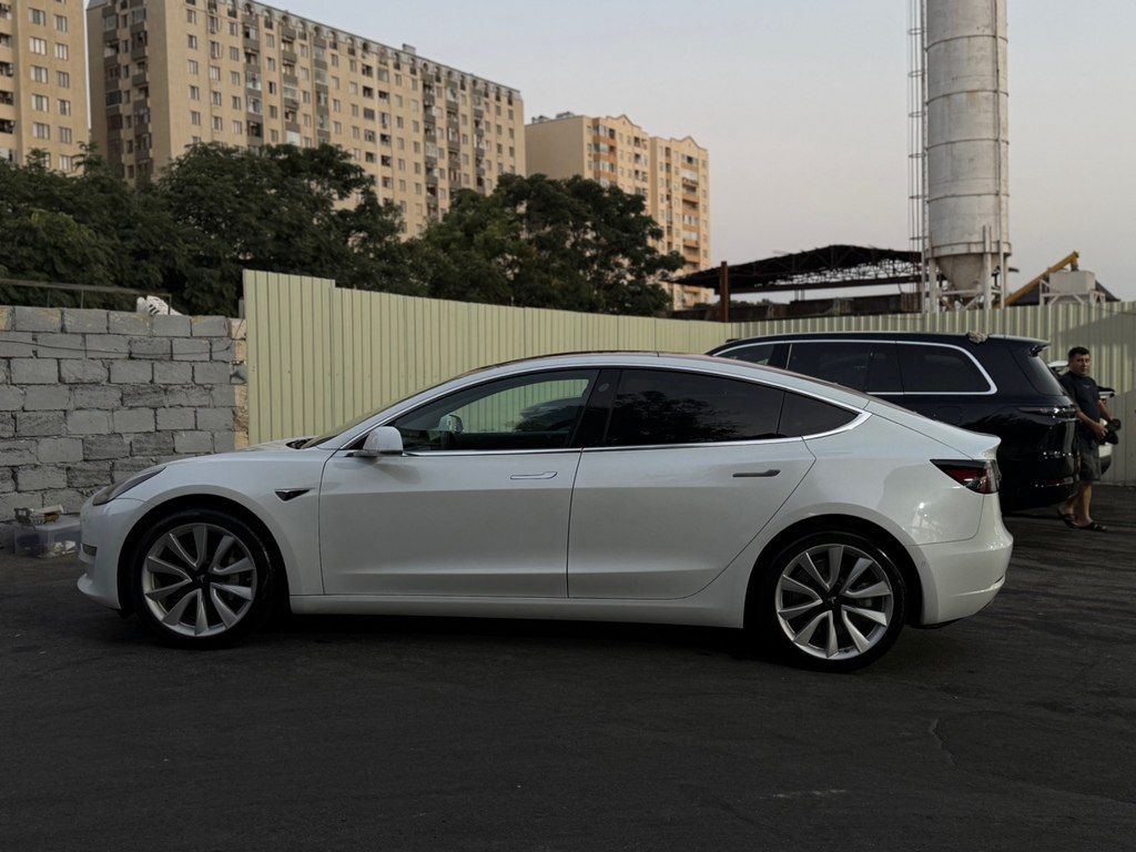 Tesla Model 3, 62 kWh, 2018 il, 103 000 km — Avtomobillər, Bakı (6)