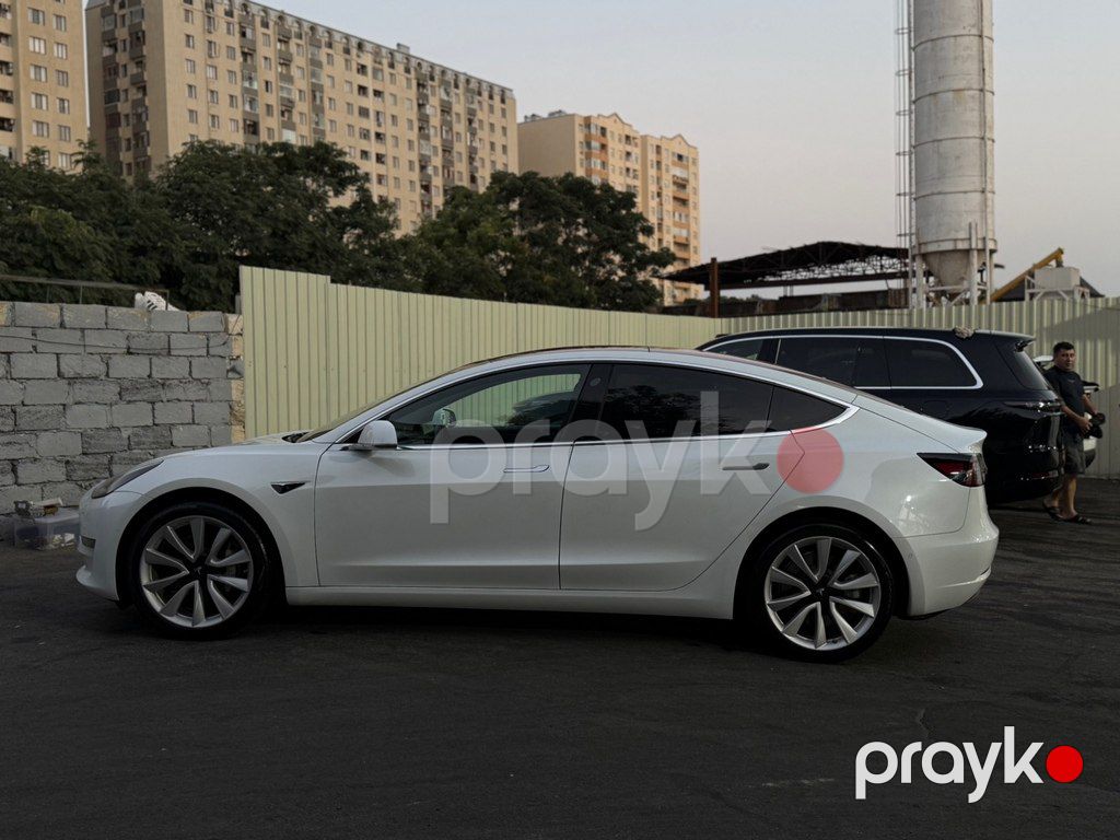 Tesla Model 3, 62 kWh, 2018 il, 103 000 km — Avtomobillər, Bakı (6)