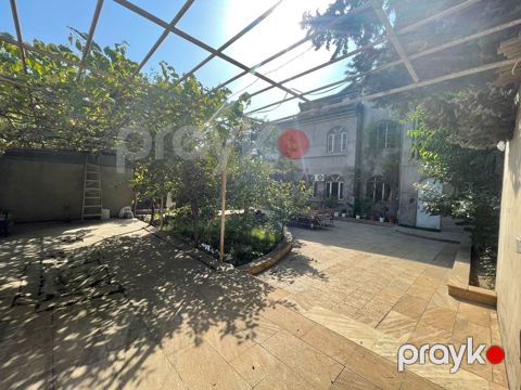 Satılır 5 otaqlı həyət evi/bağ evi 250 m²