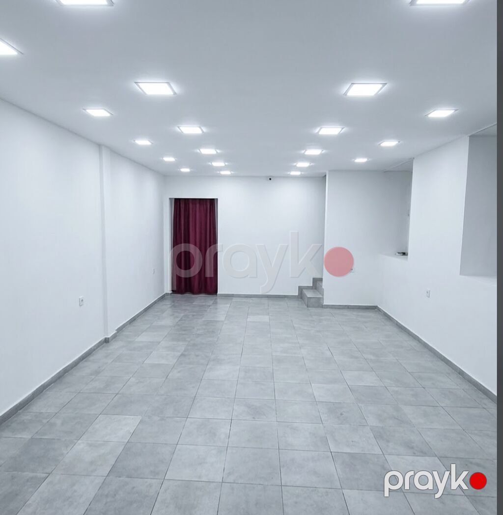 Obyekt – küçəyə çıxışı olan, vitrinli 30 kvatrat. Tualeti. Suyu — Daşınmaz əmlak, Bakı (6)