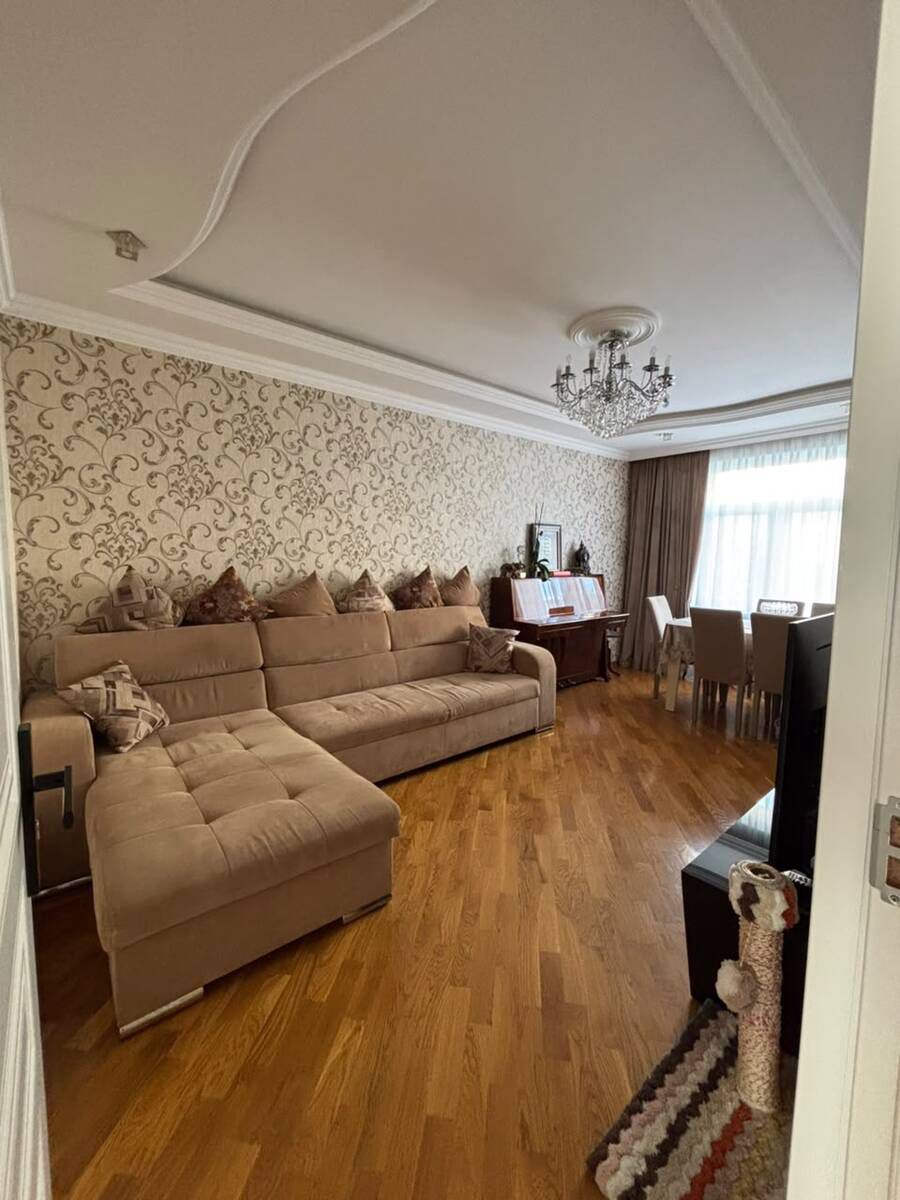 Satılır 2 otaqlı köhnə tikili 65 m² — Mənzil, Bakı