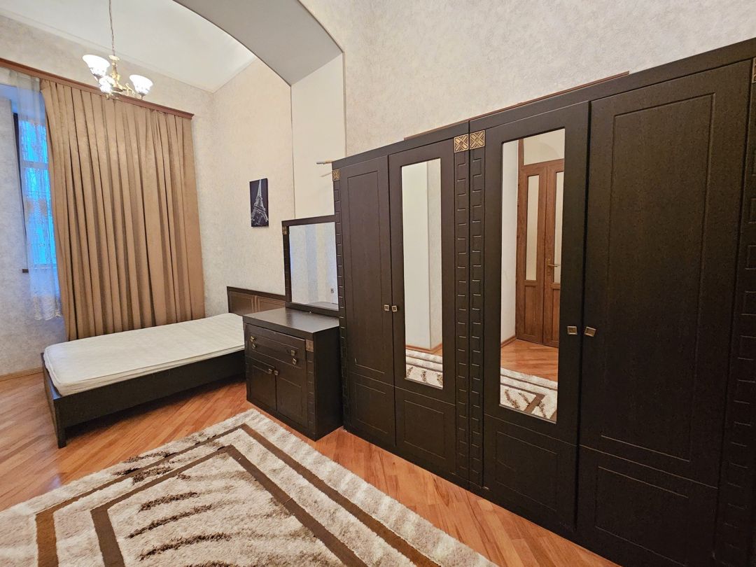İcarəyə verilir 3 otaqlı köhnə tikili 120 m² — Mənzil, Bakı (7)