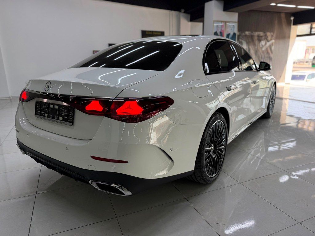Mercedes E 200, 2.0 L, 2025 il, 11 000 km — Avtomobillər, Bakı (5)