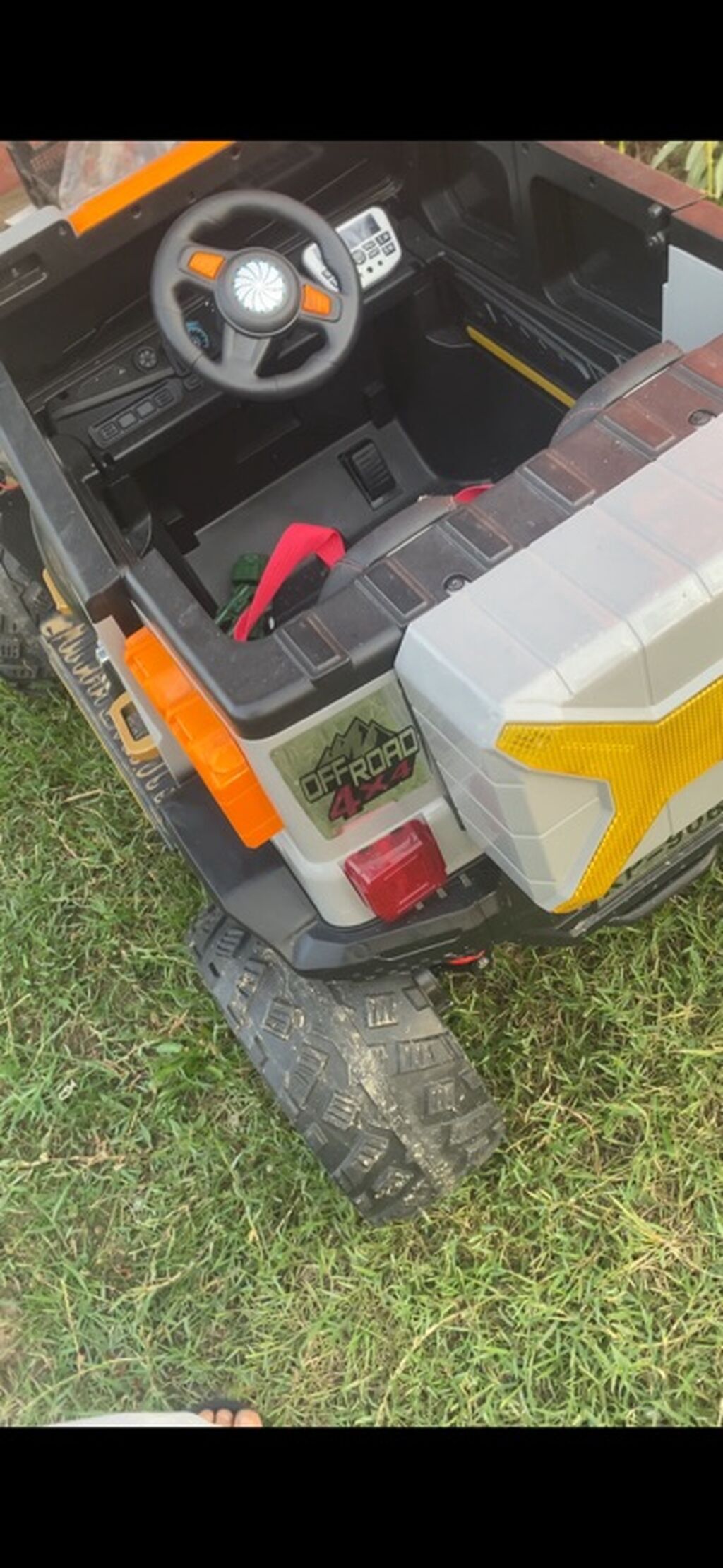 Uşaq üçün elektrikli off-road cip maşın - Korpus: boz rəngdə — Mallar, Göytəpə (2)