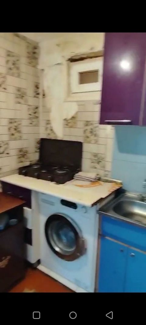 Tuncayin kafesin yaninda ev kirayeverilir aile ve telebe qizlara 50
