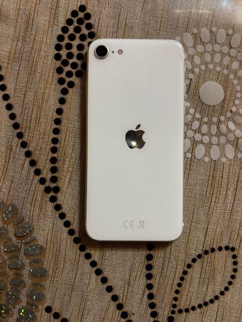 Apple iPhone SE (2020) White 64GB/3GB — Bakı