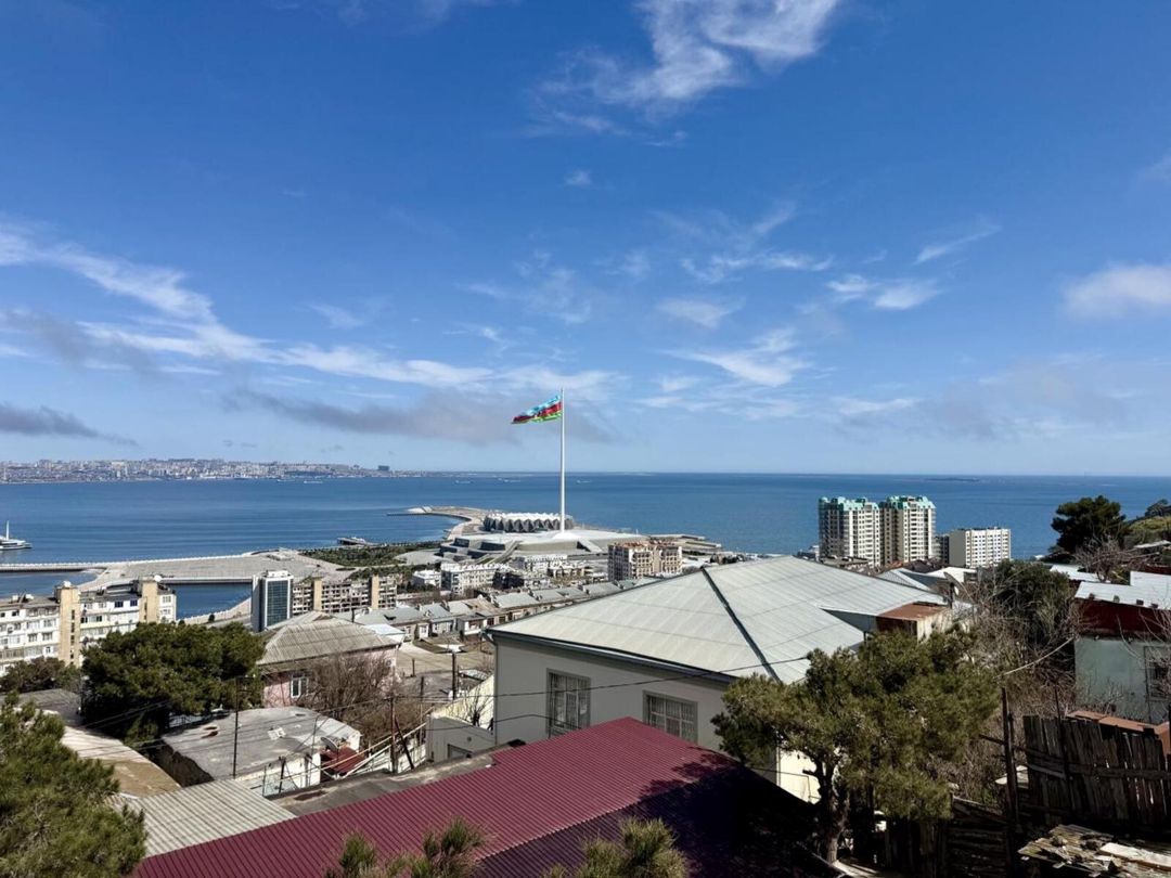 Satılır 9 otaqlı həyət evi/bağ evi 800 m² — Ev, villa, Bakı (11)