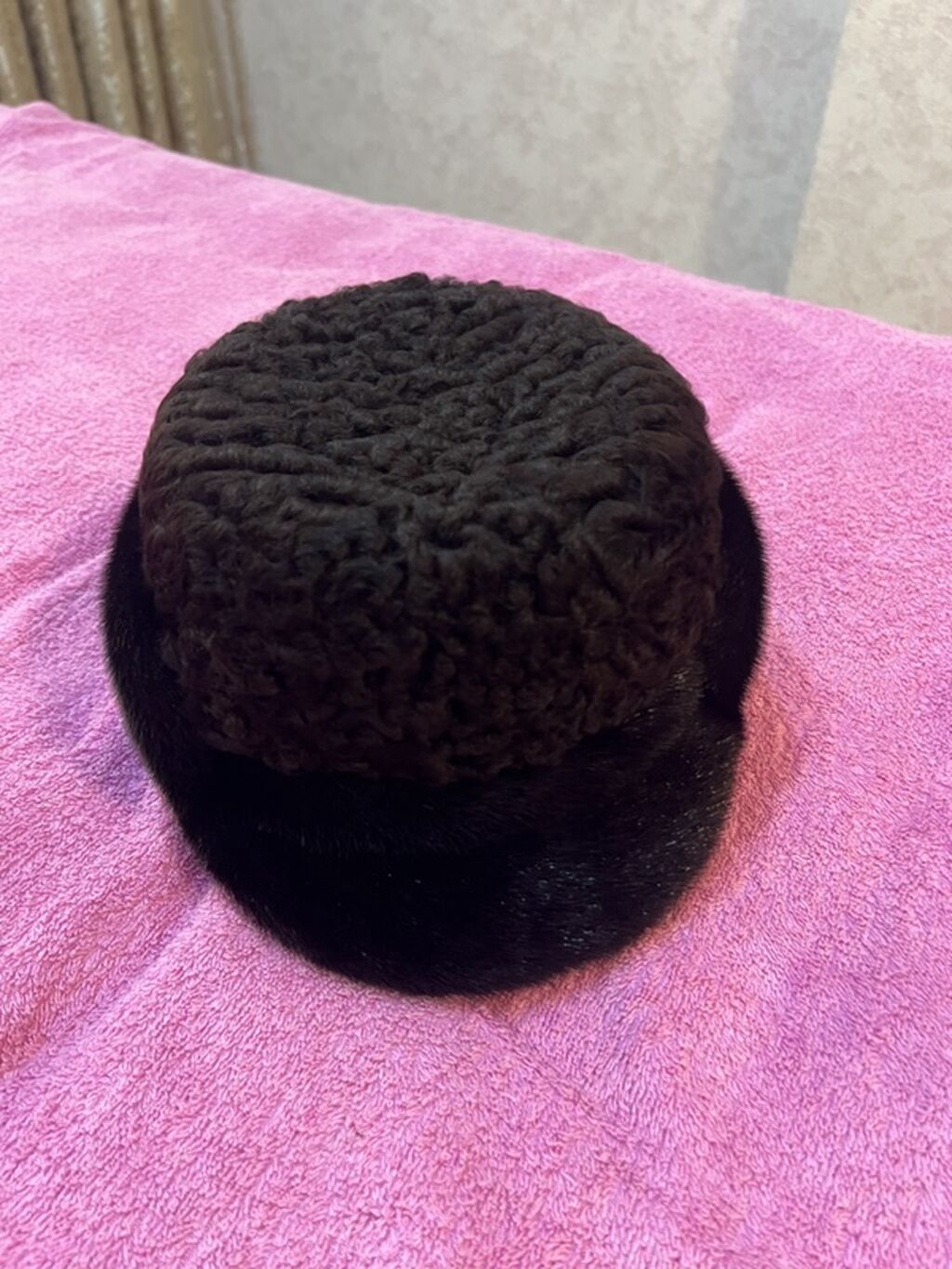 Karakul (astraxan) papaq – klassik dairəvi model - Rəng: qara - Üst — Baş geyimi, Bakı (4)