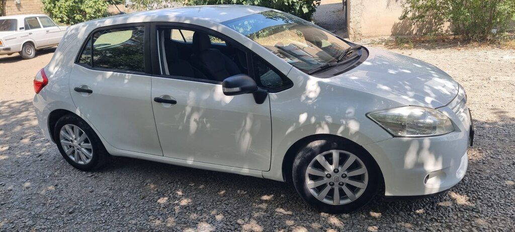 Toyota Auris, 1.4 L, 2010 il, 250 000 km — Avtomobillər, Gəncə (3)