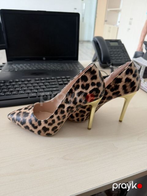 Leopard naxışlı qadın tuflisi 36 razmer - Model: Klassik şpilka -