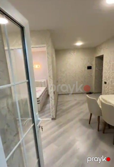 Satılır 1 otaqlı köhnə tikili 33 m²