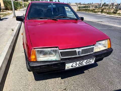 Salam mawin satilir elage nomresi 055 338 71 37 Model: VAZ 2109