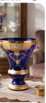 Bir vaza, Bogem şüşəsi — Goods