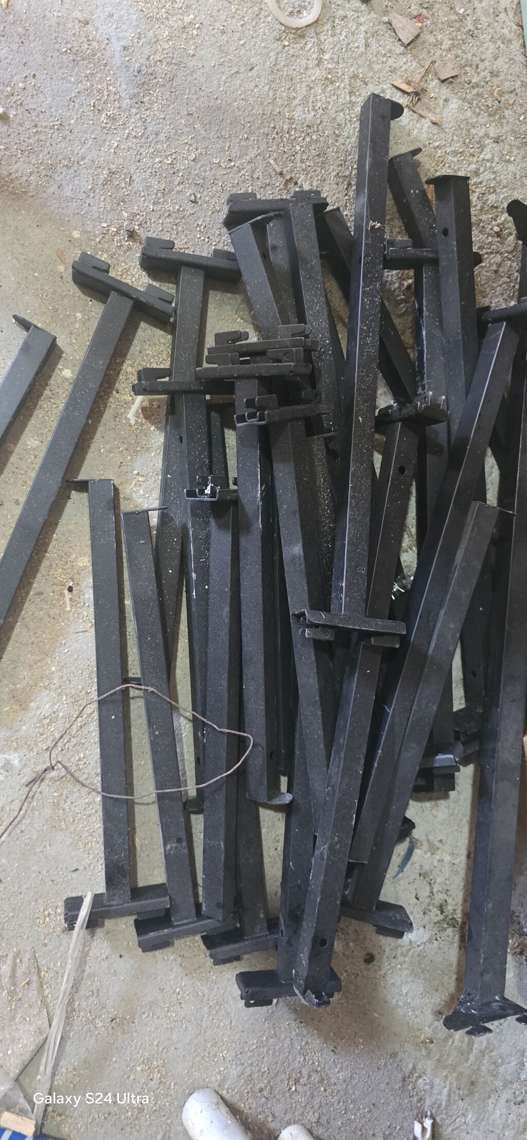 Mağaza avadanlığı — asqı və rəf sistemi üçün metal aksesuarlar dəsti — Mağaza asqıları, Bakı (7)