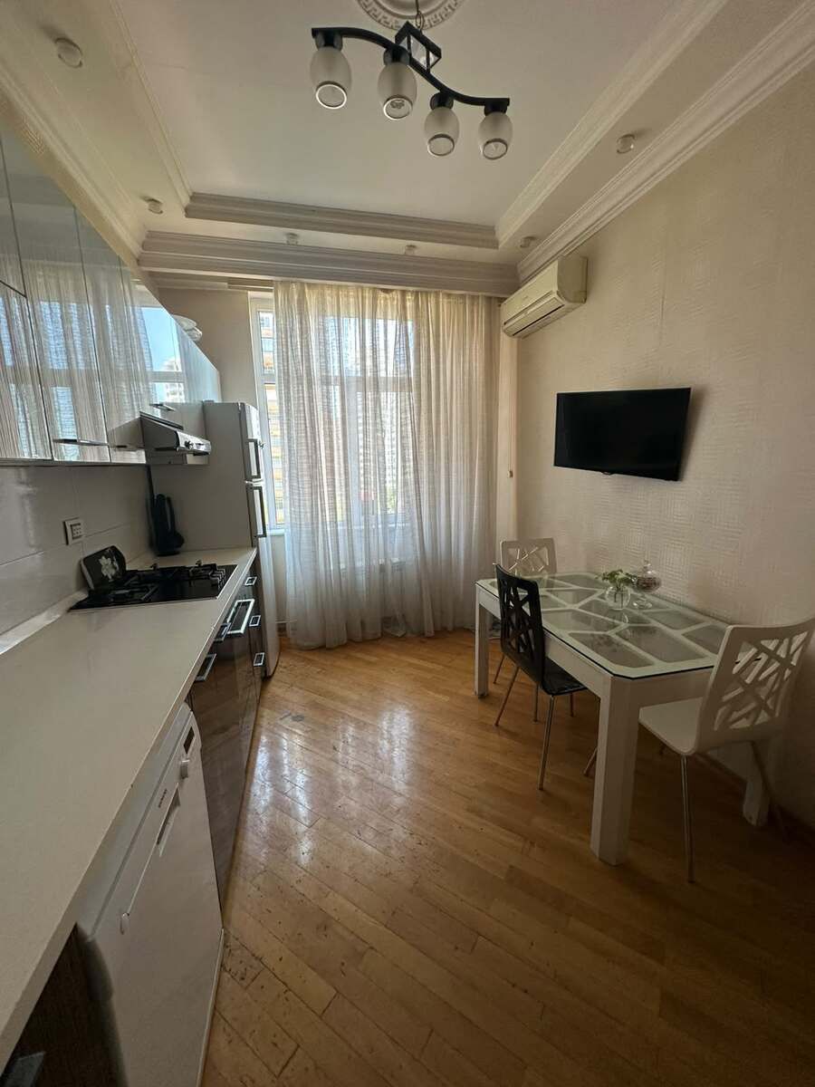 3-otaqlı yeni tikili kirayə verilir, Ə.Salamzadə küç., 130 m² — Daşınmaz əmlak, Bakı (4)