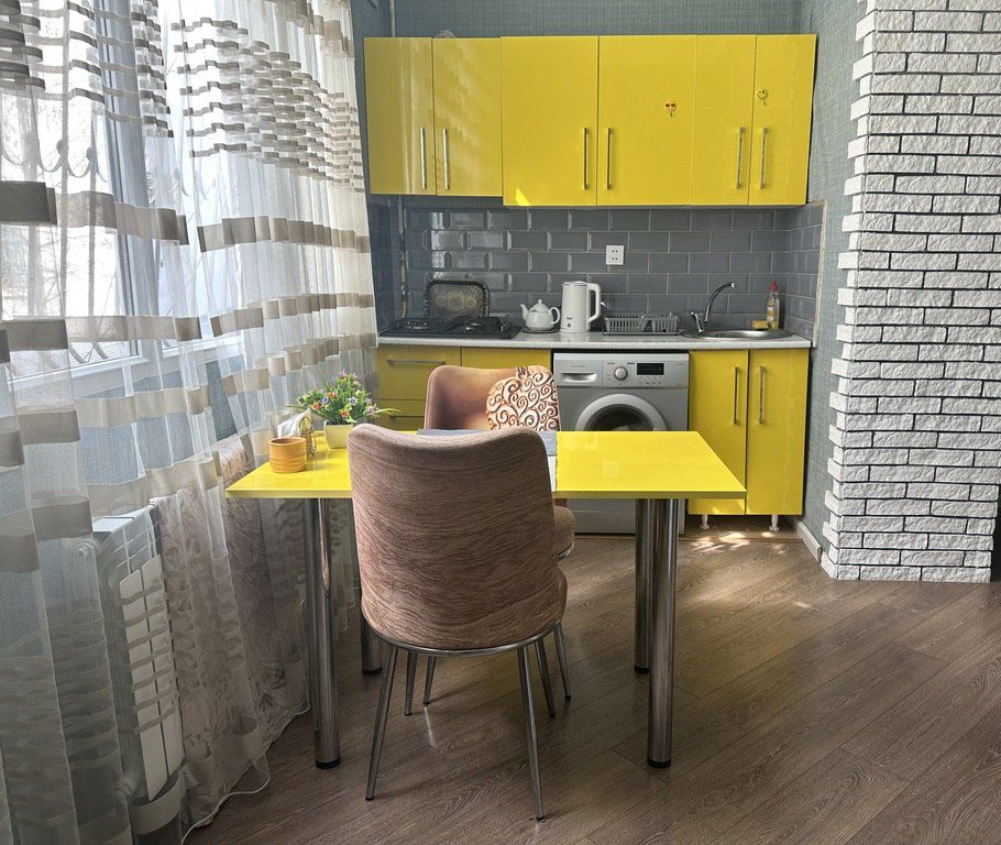 İcarəyə verilir 2 otaqlı köhnə tikili 64 m² — Mənzil, Bakı (3)