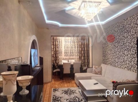 Satılır 3 otaqlı köhnə tikili 95 m² — Bakı