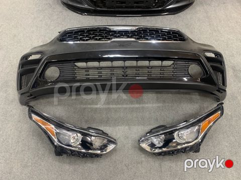 "Kia Forte 2021" buferi və faraları