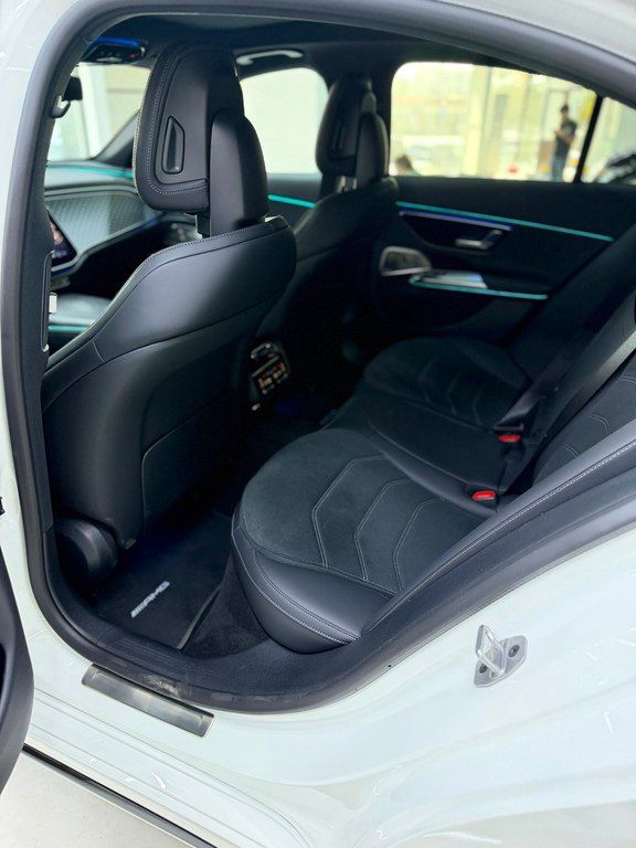 Mercedes E 200, 2.0 L, 2025 il, 11 000 km — Avtomobillər, Bakı (9)