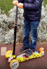 3 təkərli işıqlı uşaq skateri — Skateboards