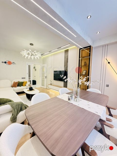 Satılır 3 otaqlı yeni tikili 120 m²