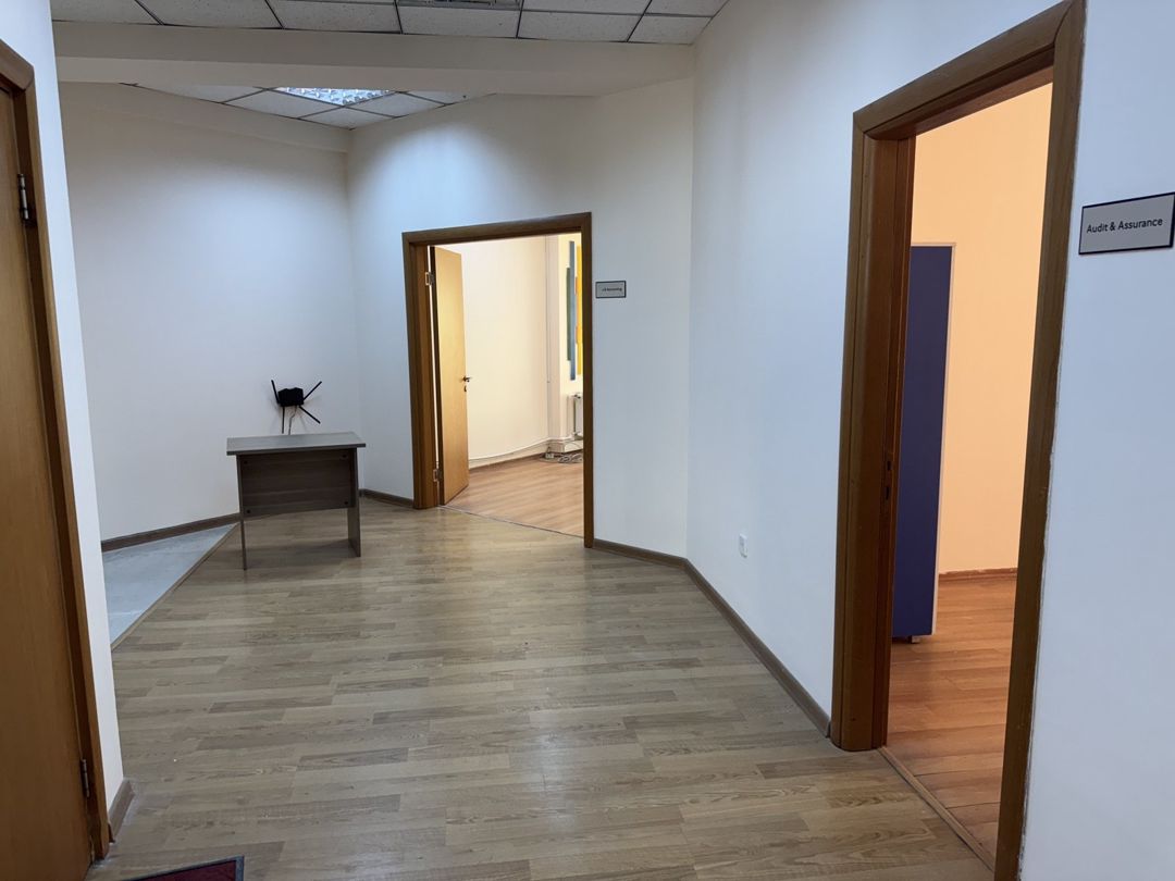 İcarəyə verilir 5 otaqlı ofis 240 m² — Ofis, Bakı (7)