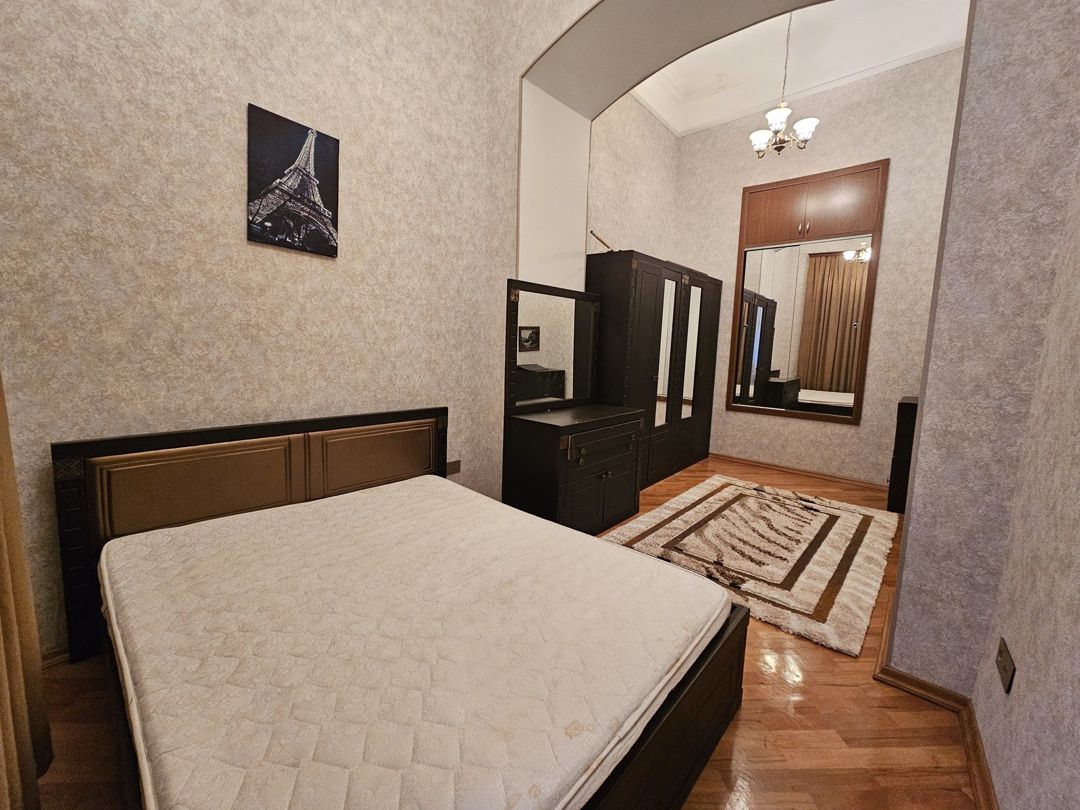 İcarəyə verilir 3 otaqlı köhnə tikili 120 m² — Mənzil, Bakı (6)