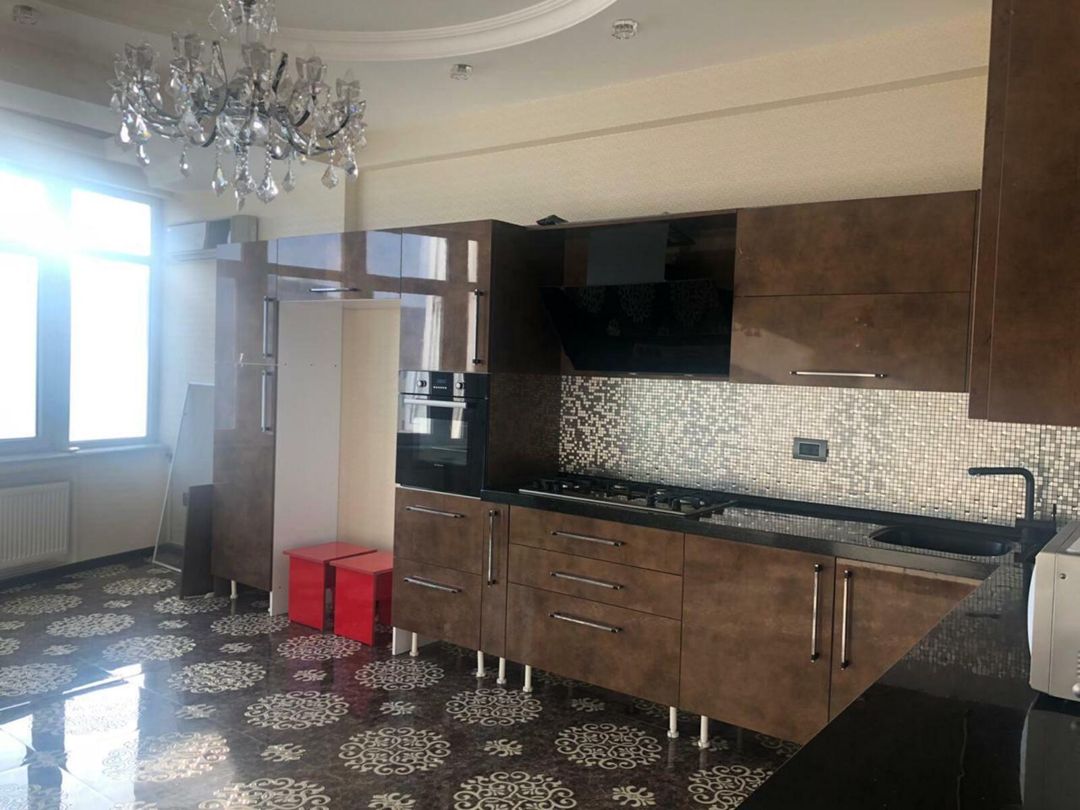 İcarəyə verilir 4 otaqlı yeni tikili 217 m² — Mənzil, Bakı (11)