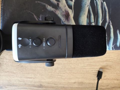 USB/XLR Streaming mikrofonu – masaüstü tripod dayağı ilə
