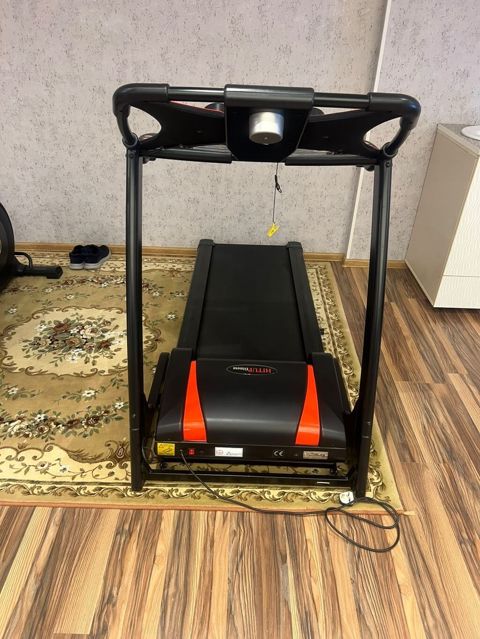 Qaçış trenajoru – HUTTON Fitness (elektrikli) - Geniş qaçış səthi — İdman və Əyləncə