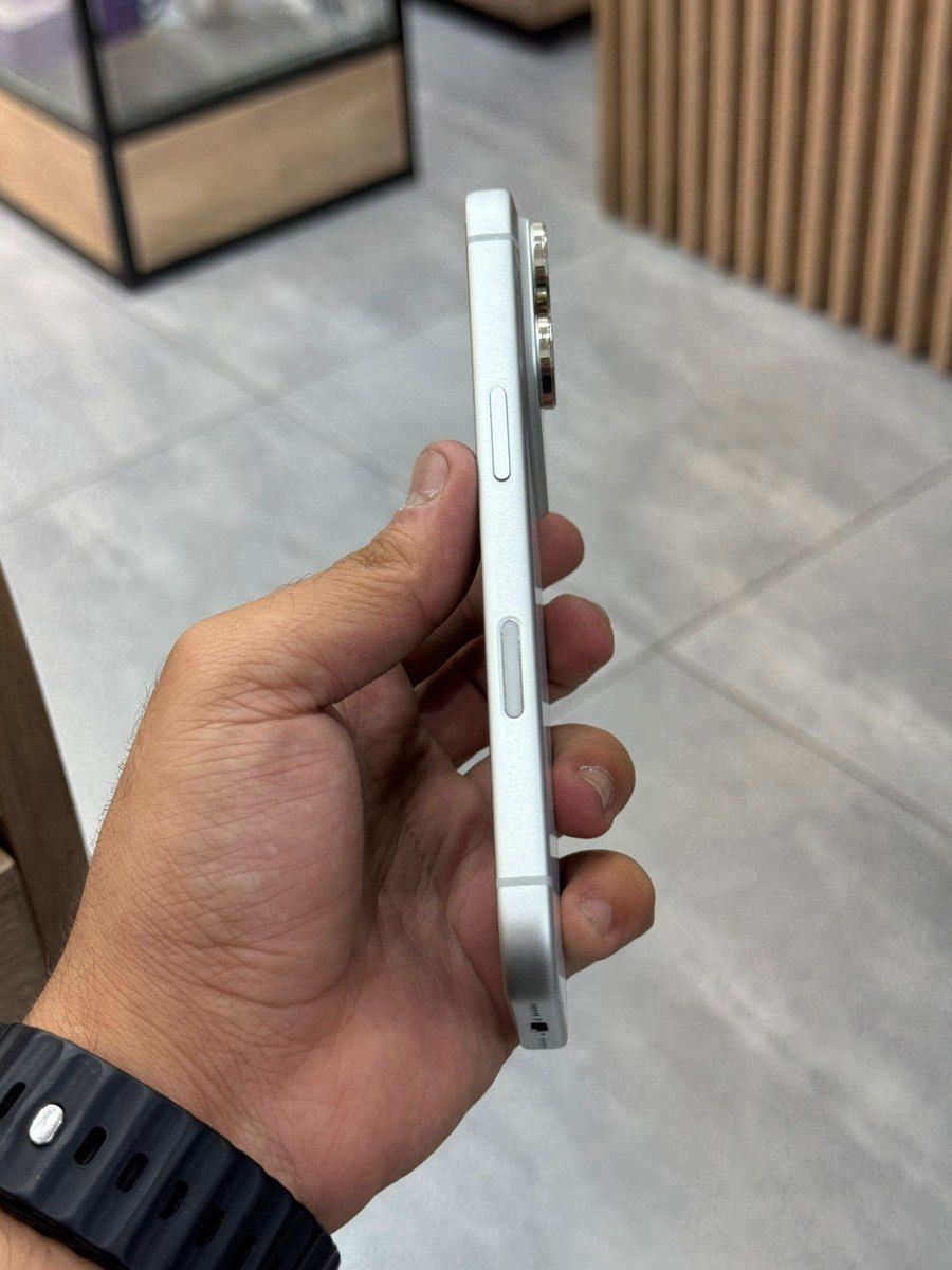 Apple iPhone 17 Pro Silver 256GB/12GB — Mallar, Bakı (4)