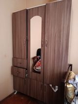 Dolab – 80 AZN. Çox təcili satılır. Ünvan: Sovetski, 50 sv. Nəzrin — Ikıncı el mebel — Mebel