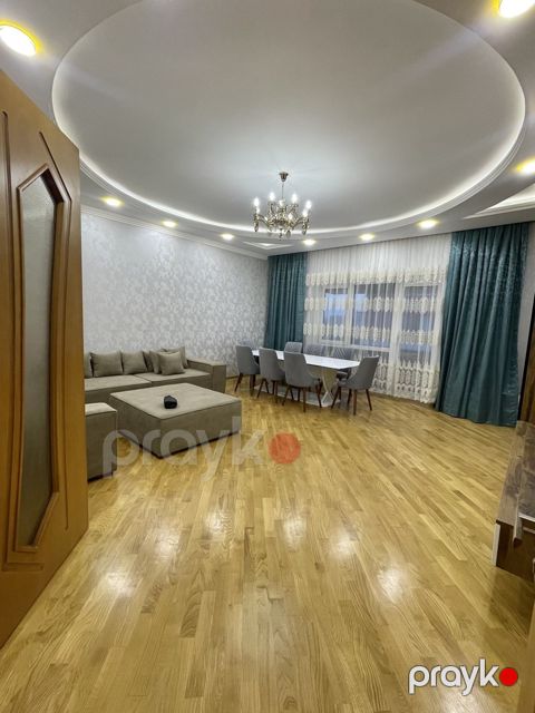 İcarəyə verilir 4 otaqlı yeni tikili 210 m²