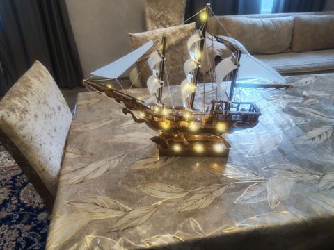 Dekorativ işıqlı yelkənli gəmi maketi - Material: ağac konstruksiya