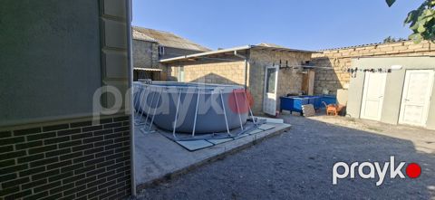 Satılır 4 otaqlı həyət evi/bağ evi 100 m²