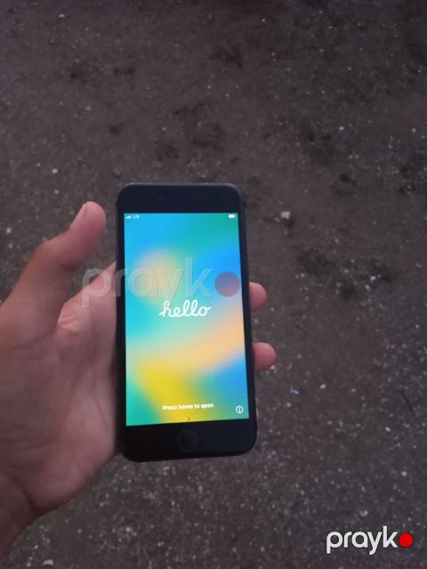 IPhone 8, 32 GB, Qara, Qırıq