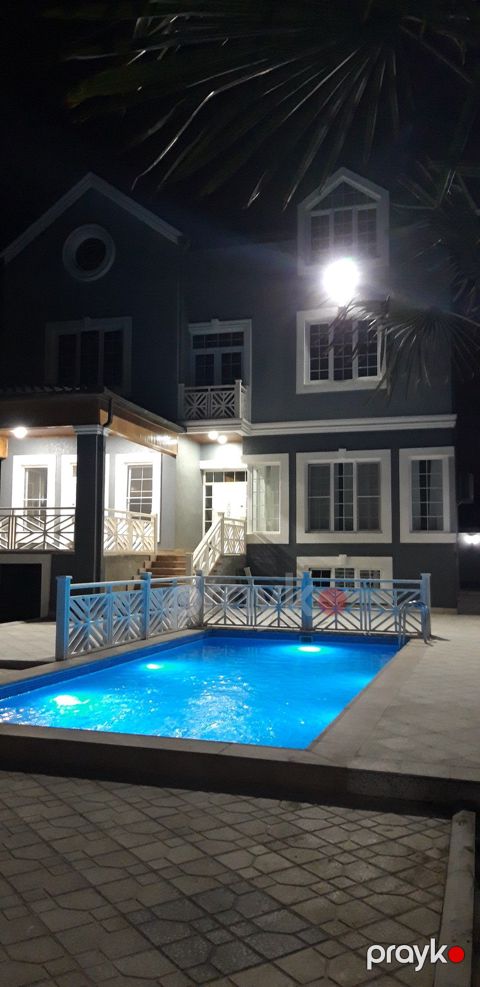 Satılır 5 otaqlı həyət evi/bağ evi 420 m²