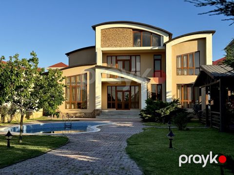 İcarəyə verilir 5 otaqlı həyət evi/bağ evi 450 m²