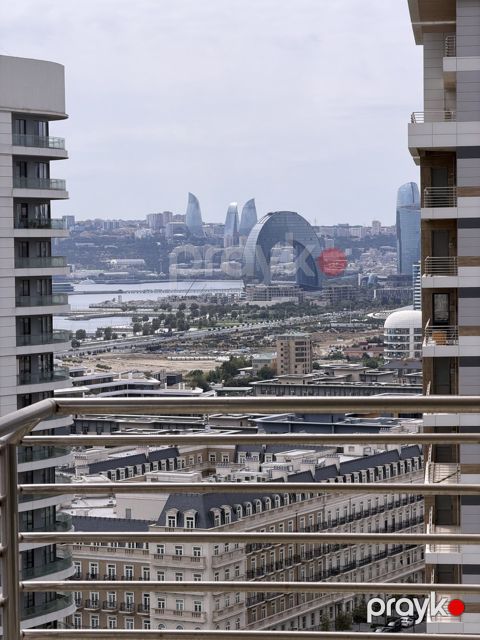 Satılır 8 otaqlı yeni tikili 342 m²