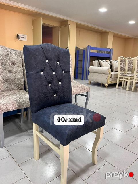 Yemək otağı üçün yumşaq oturacaqlı stul