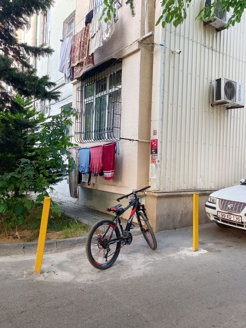 Bmx 26-lıq velosiped satılır qırmızı qara qarışığ rəng üstündə miqalja — Dağ velosipedləri, Bakı (2)