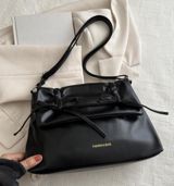 Qadın çiyin çantası — Accessories