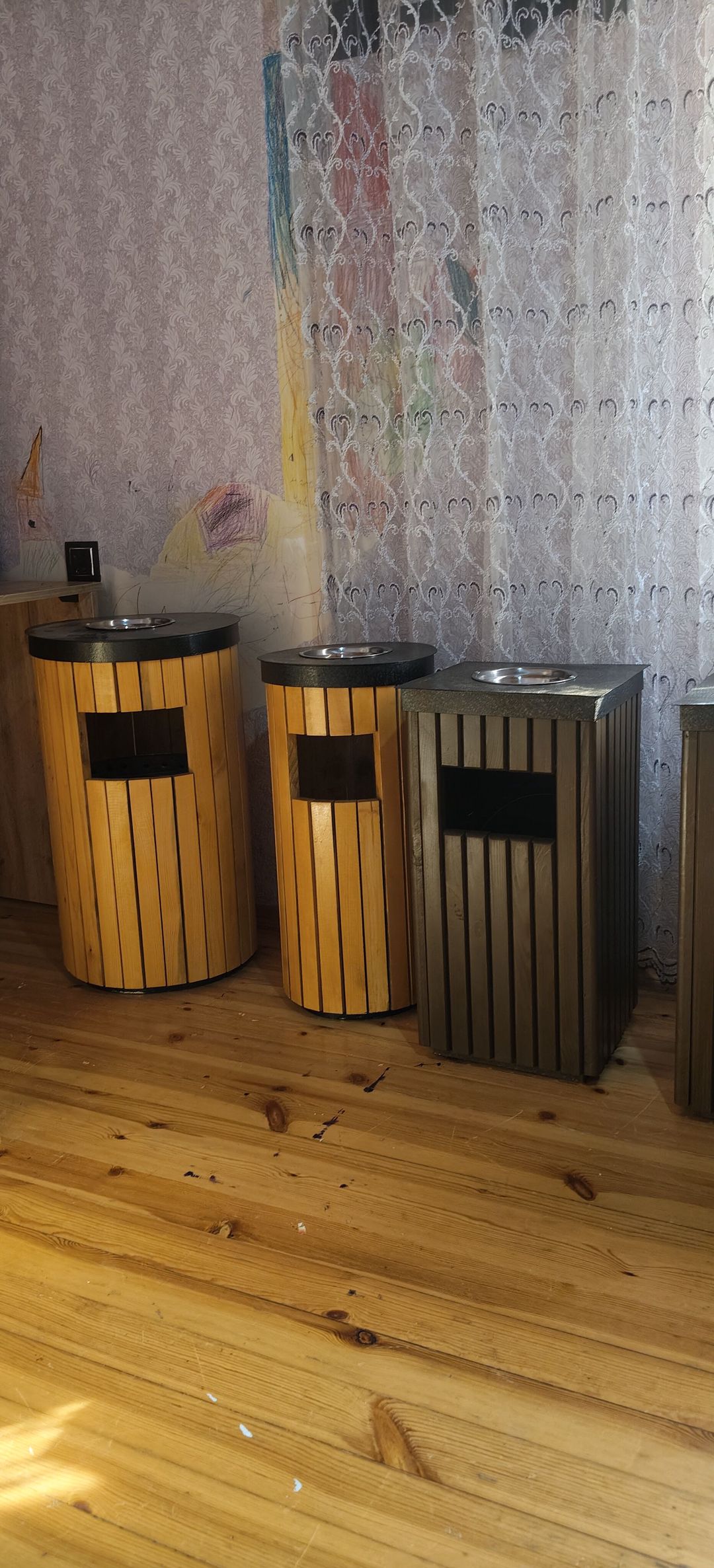 Ağac tullantı qabları — kiçik və böyük ölçülər — Zibil qabları və konteynerləri, Bakı (7)