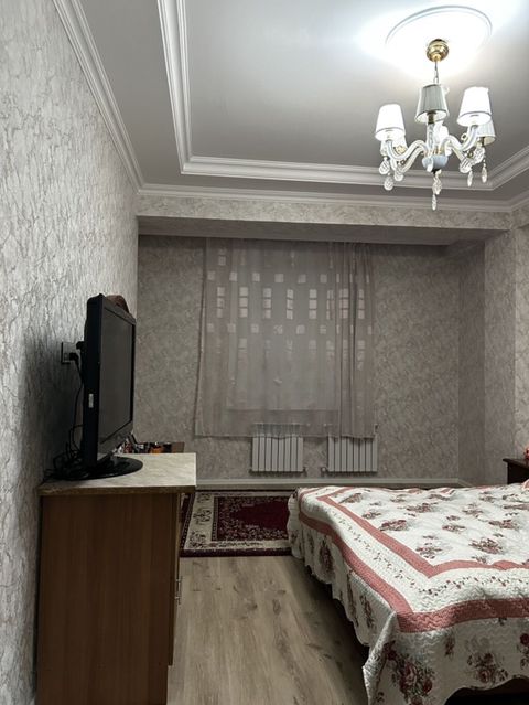 1 otaqlı mənzil – tam mebellidir Planlaşdırma və interyer: - Geniş
