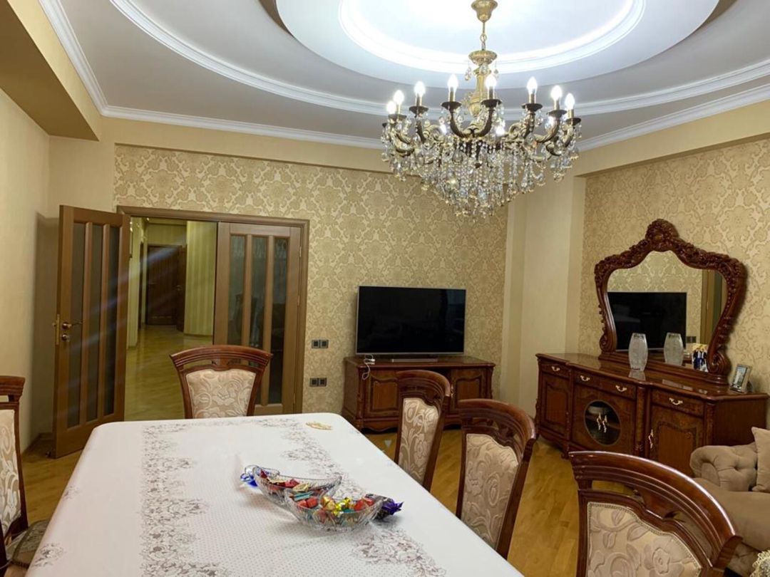 İcarəyə verilir 4 otaqlı yeni tikili 170 m² — Mənzil, Bakı (7)