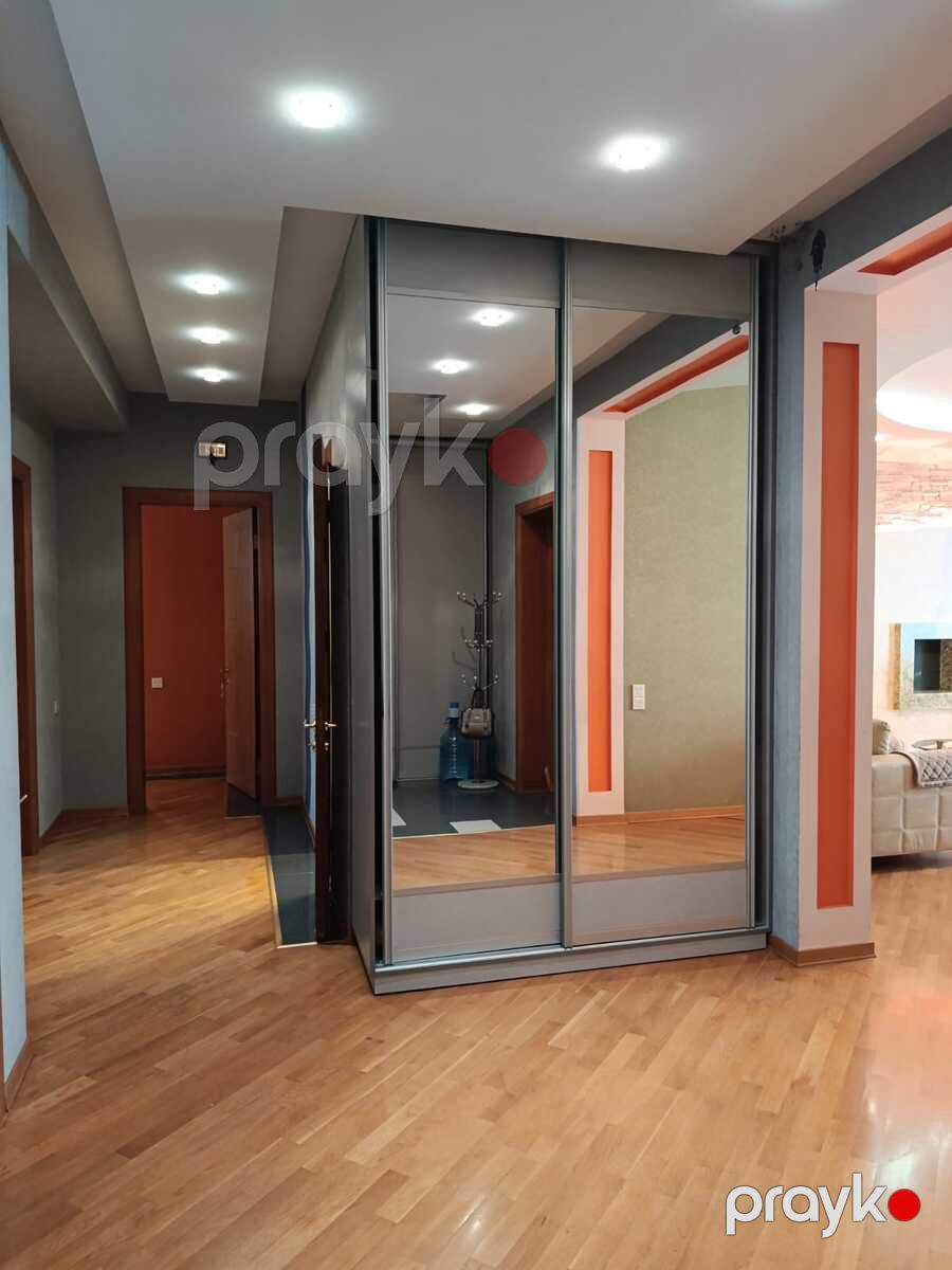 Satılır 4 otaqlı köhnə tikili 190 m² — Mənzil, Bakı (9)