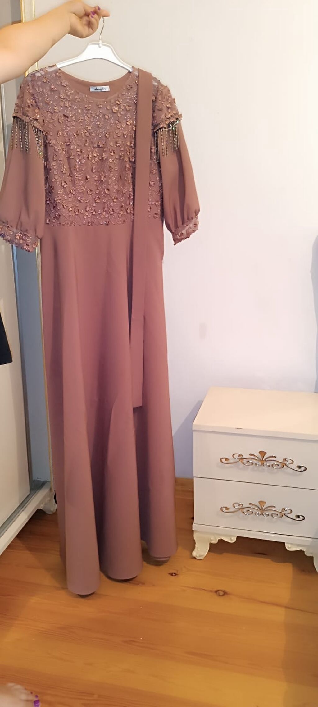 Şərbət tonlarında zərif toy geyimi - Uzun, axıcı model