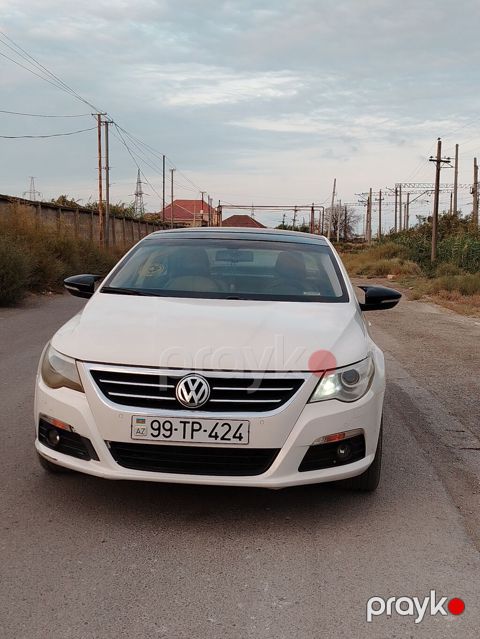 Volkswagen Passat CC: 2 l | 2009 il Sedan