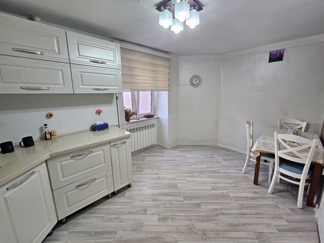 İcarəyə verilir 2 otaqlı köhnə tikili 102 m² — Mənzil, Bakı (12)