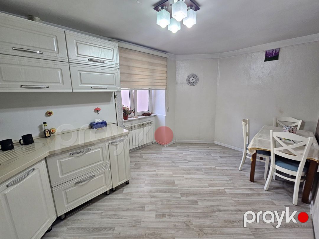 İcarəyə verilir 2 otaqlı köhnə tikili 102 m² — Mənzil, Bakı (12)